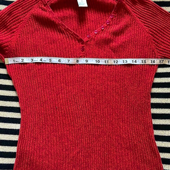 Reference Point long sleeve v-neck top size M - Picture 6 of 7